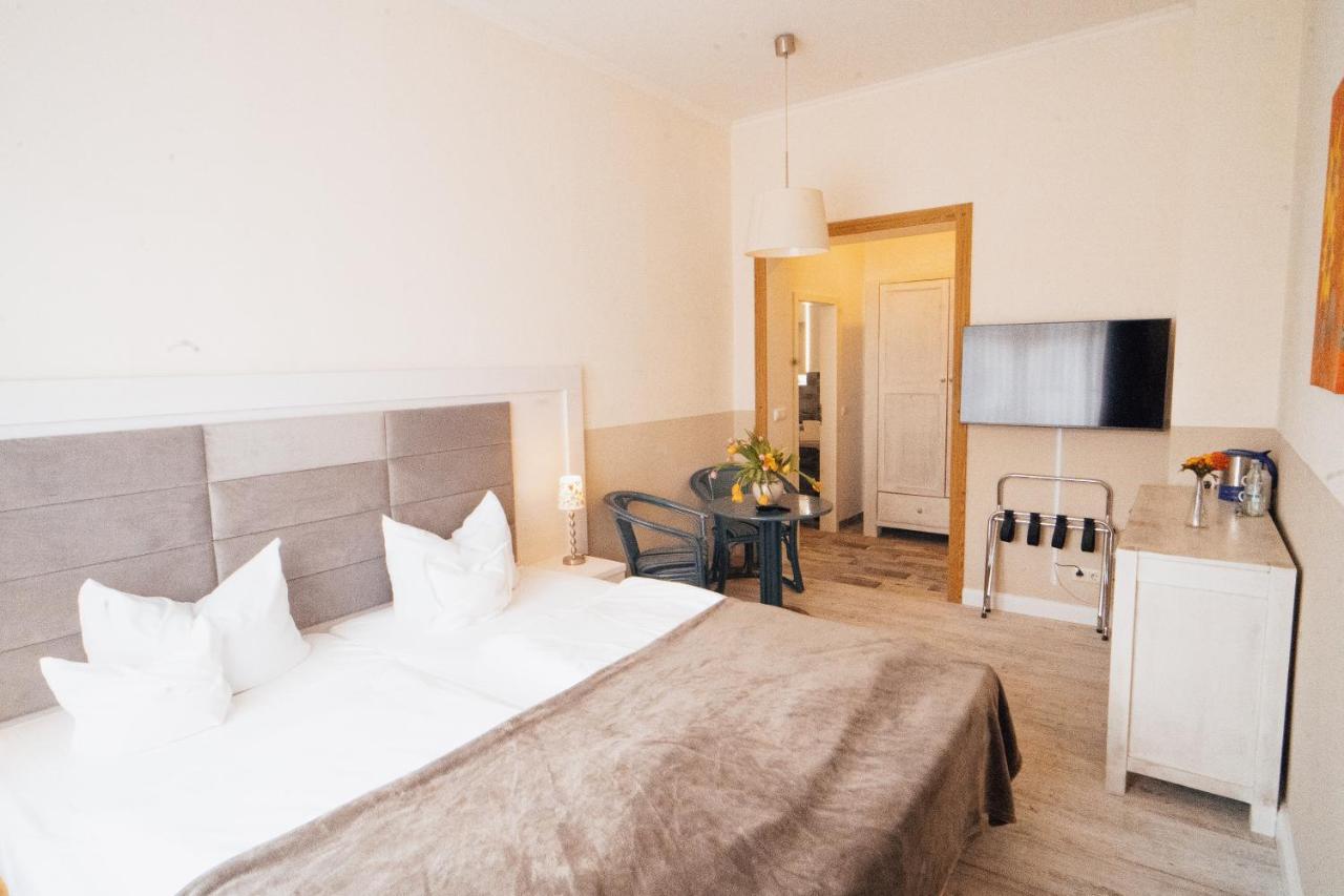 Gaestehaus Astrids Strandmuschel Binz Exteriör bild