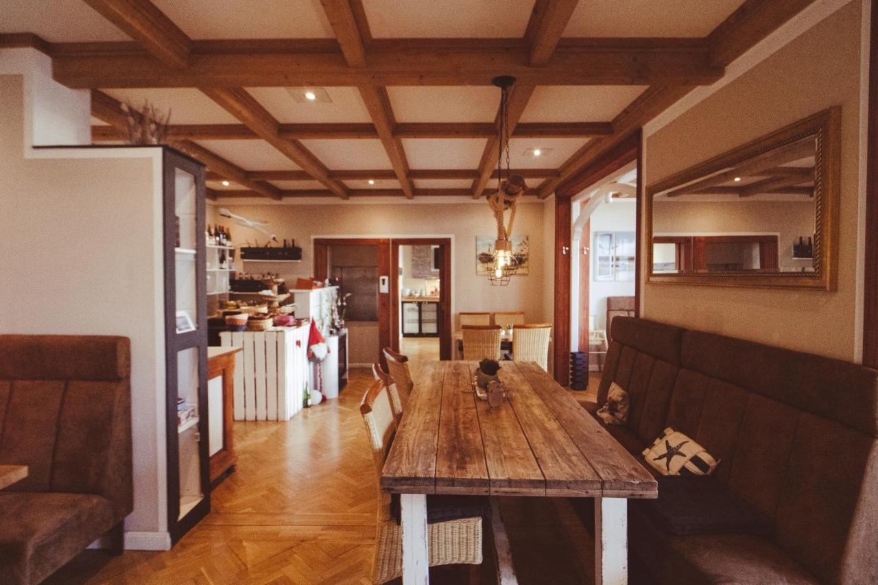 Gaestehaus Astrids Strandmuschel Binz Exteriör bild